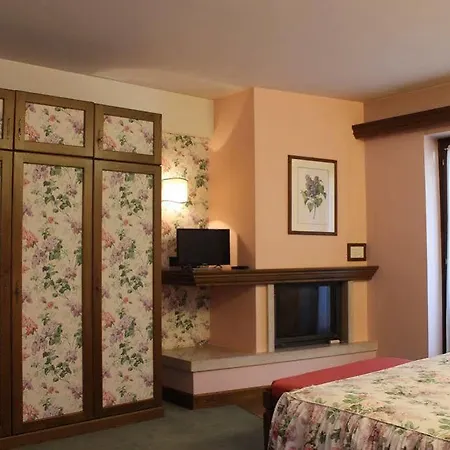 La Lepre Bianca 加廖